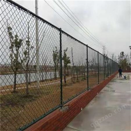 利华体育体育围栏网球场地铁丝护栏网 笼式足球场围栏 篮球场 体育场围网