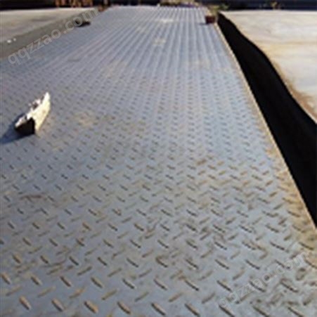 雄炜 铺路花纹板 防滑压花钢板 建筑桥梁工程用 可平开分条