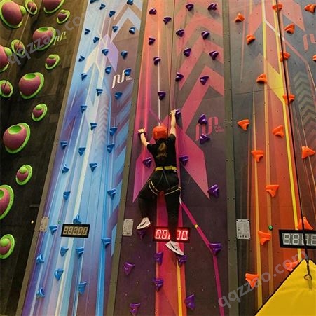 KIRA室内运动公园 创意攀岩墙 儿童拓展训练 速度攀爬