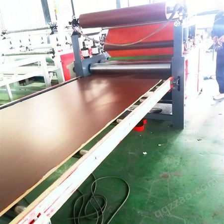 细木工板装饰板贴面机 宏大出售新款PUR贴纸机各种大板覆膜机价低